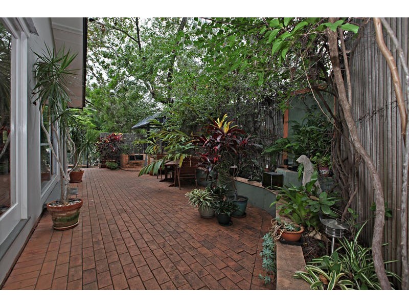 99 Akuna Street, Kenmore QLD 4069